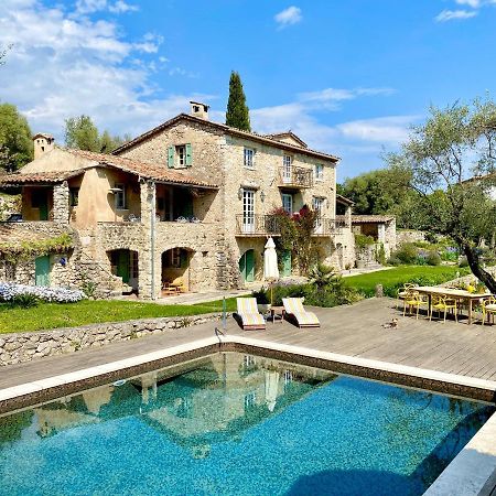 L'Effrontee Bed & Breakfast Tourrettes-sur-Loup Dış mekan fotoğraf