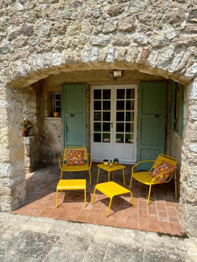 L'Effrontee Bed & Breakfast Tourrettes-sur-Loup Dış mekan fotoğraf